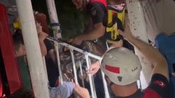 Şanlıurfa’da Parkta Mahsur Kalan Çocuk İtfaiye Tarafından Kurtarıldı