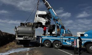 Şanlıurfa’da TIR Kazası: Sürücü Yaralandı