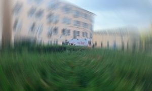 Siverek’te İlkokulda Yorgun Mermi Dehşeti: 8 Yaşındaki Öğrenci Yaralandı