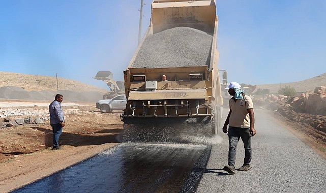  Urfa Kırsalında 520 Km Sathi Asfalt Yapıldı