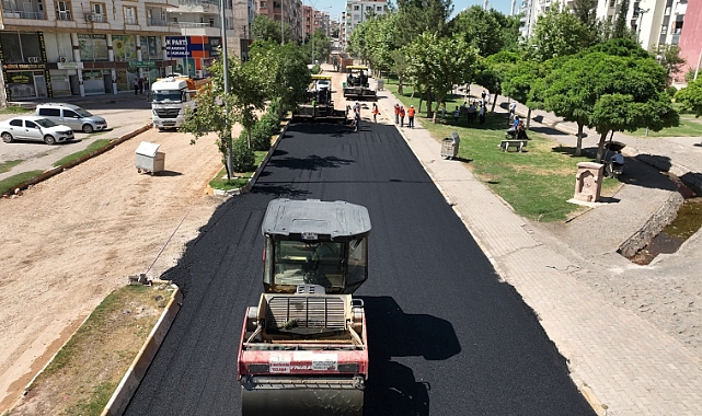  Büyükşehir Belediyesi Kırsal İlçelerde Asfalt Serimine Devam Ediyor