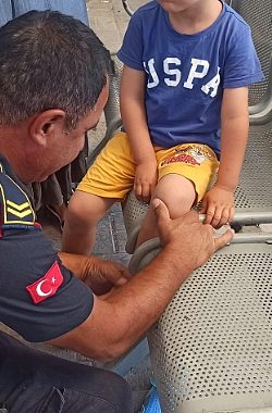 Şanlıurfa’da 5 Yaşındaki Çocuğun Ayağı Oturağa Sıkıştı