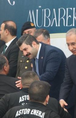 Urfa’da tarihi camide bayramlaşma