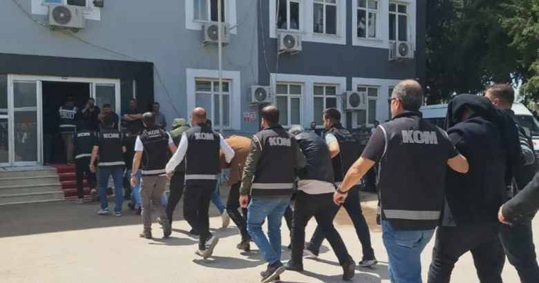  Halfeti’de deprem etkisi yaratan operasyon: 29 tutuklama