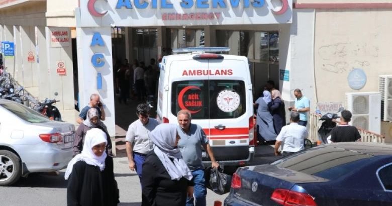  Haliliye’de korkutan kaza: Otobüsün çarptığı adamın durumu ağır