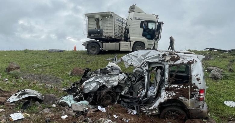  Urfa’da korkunç kaza! 2 ölü