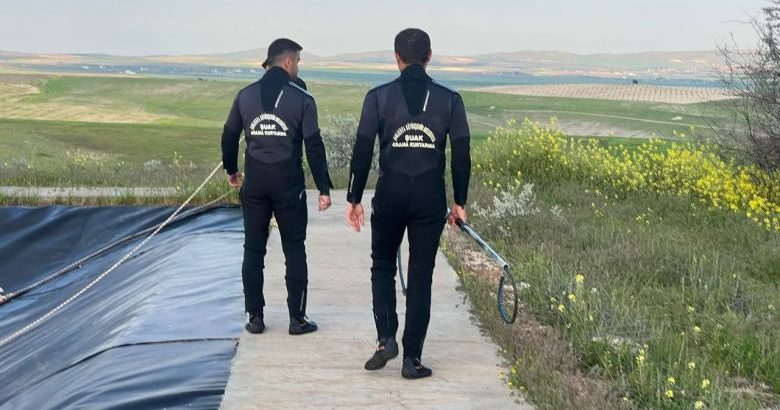  ŞUAK ekipleri gölete düşen tilkiyi kurtardı