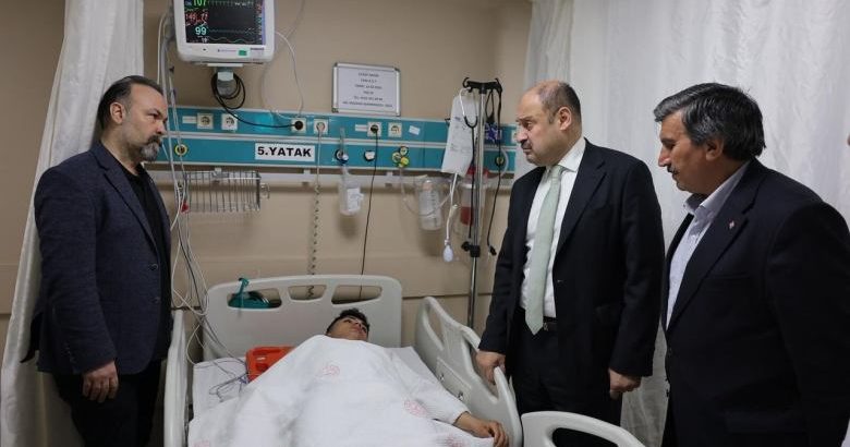  Başkan Gülpınar’dan yaralı öğrencilere ziyaret