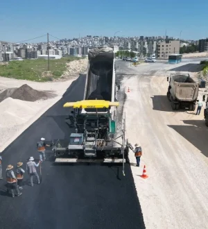 Balıkayağı ile Azerbaycan Bulvarı yolu sıcak asfaltla buluşuyor