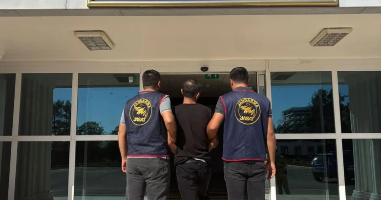 Karaköprü’de aranan hükümlü jandarmaya takıldı